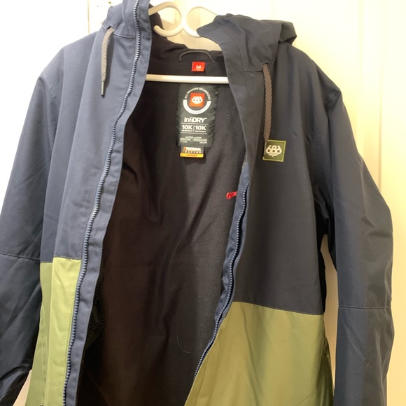 snowboard jacket - Picture 2 of 3